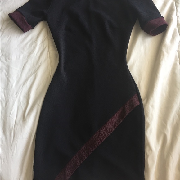 Cute body con dress - Picture 2 of 2